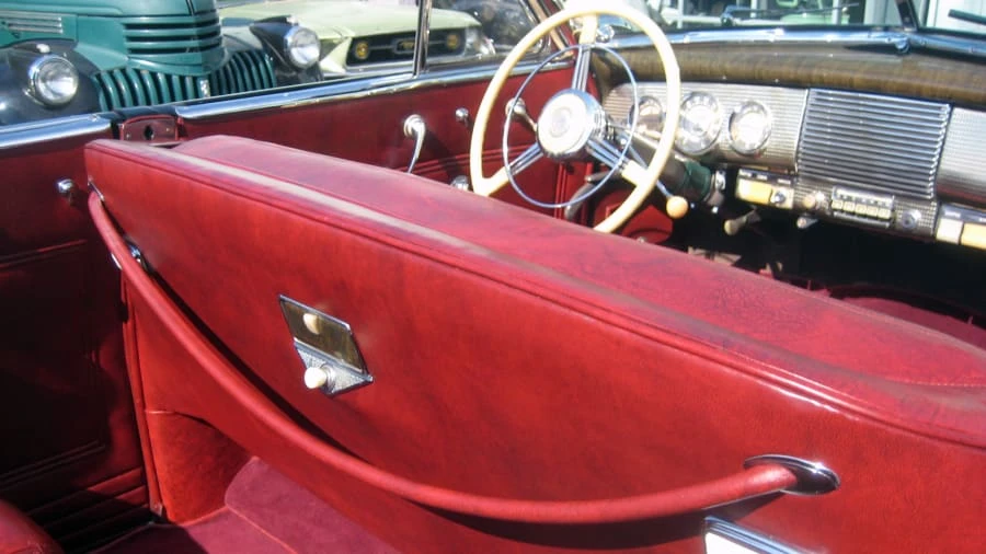 1940 Buick Roadmaster - Image 6 of 11