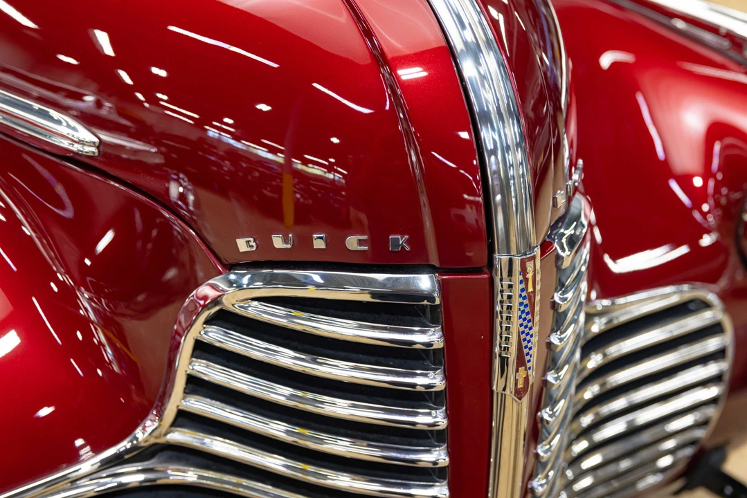 1940 Buick Super - Image 13 of 31