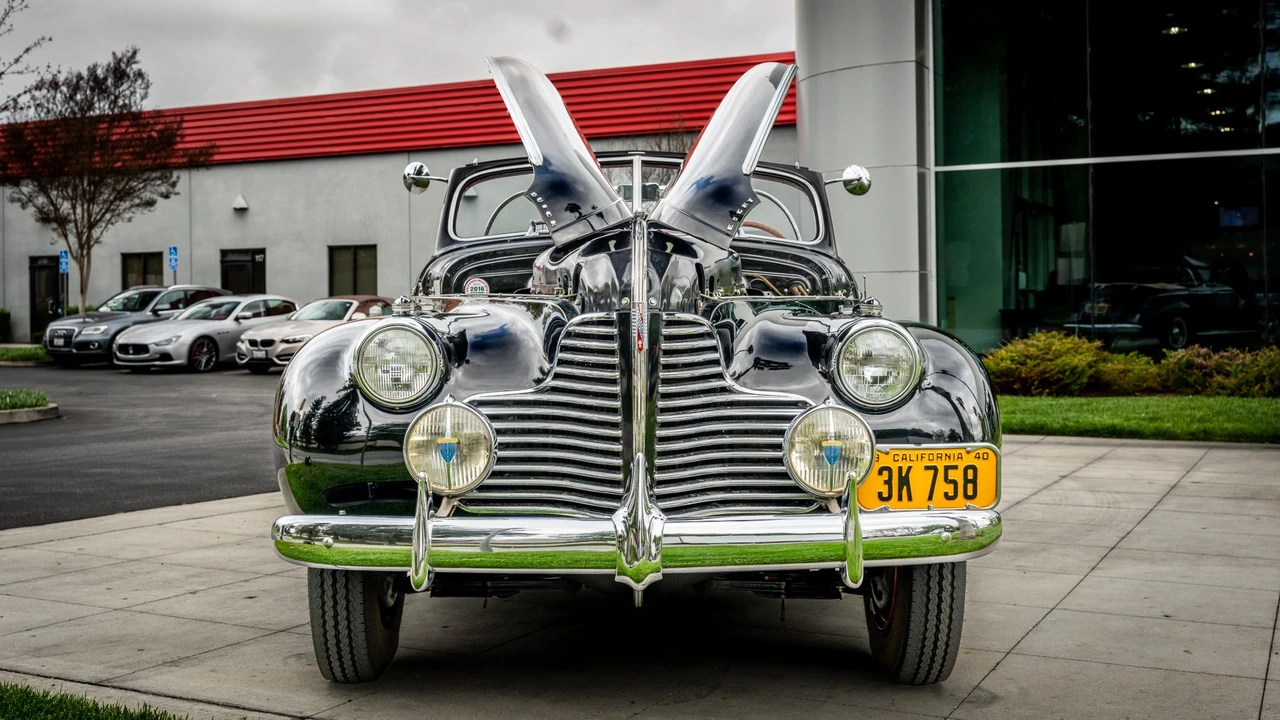 1940 Buick Super - Image 4 of 31
