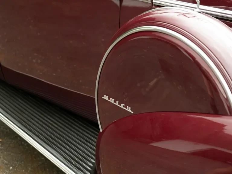 1940 Buick Roadmaster - Image 16 of 31