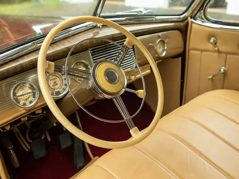 1940 Buick Roadmaster - Image 5 of 31