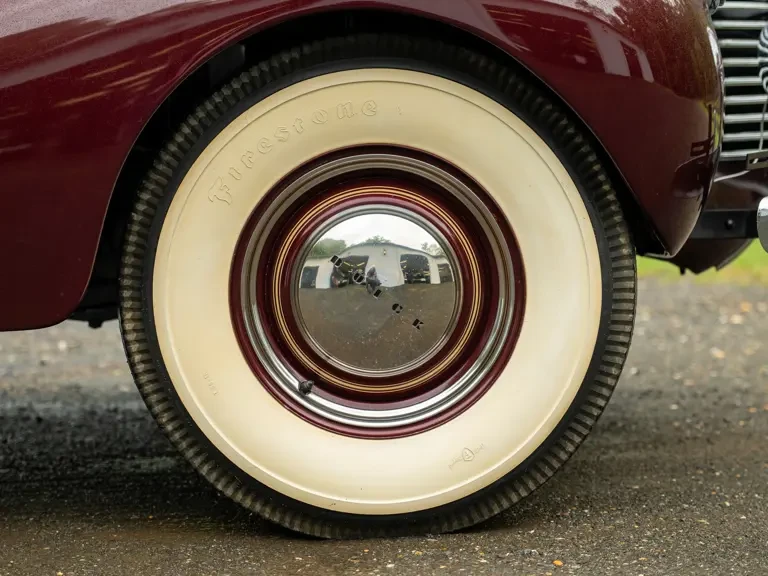 1940 Buick Roadmaster - Image 15 of 31