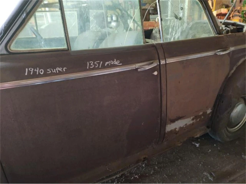 1940 Buick Super - Image 11 of 13