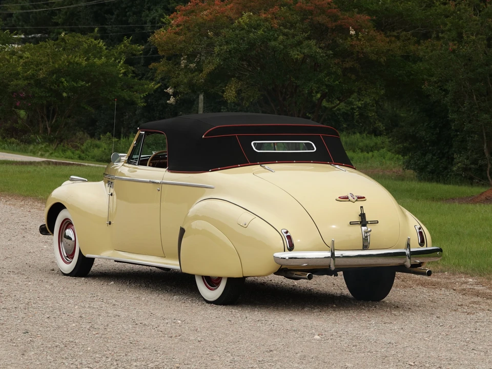 1940 Buick Super - Image 7 of 31