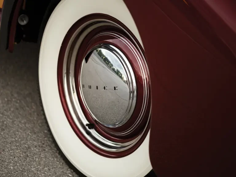 1940 Buick Super - Image 11 of 29