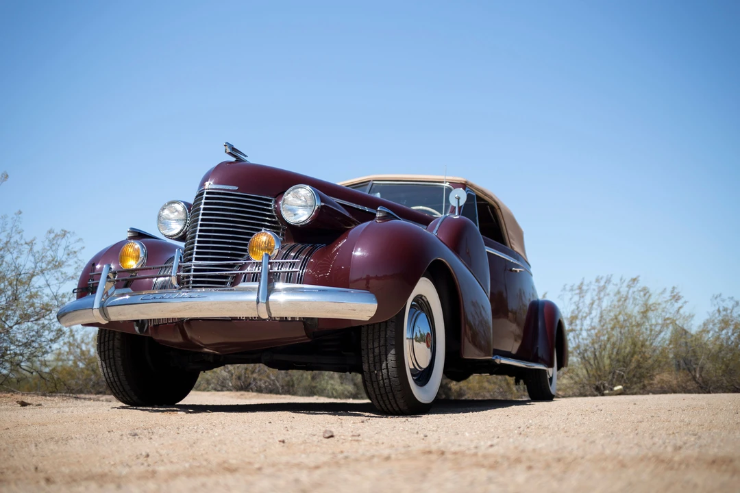 1940 Cadillac Series 70 & 75 - Image 30 of 31