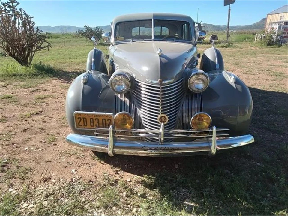 1940 Cadillac Sixty Special - Image 5 of 6