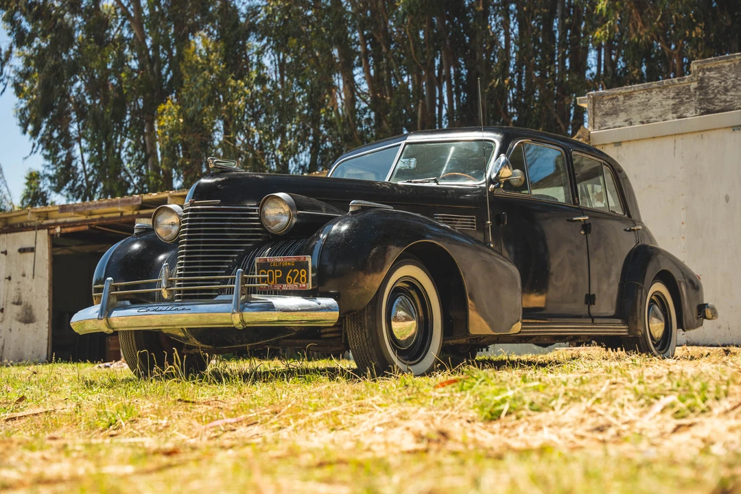 1940 Cadillac Sixty Special - Image 2 of 31