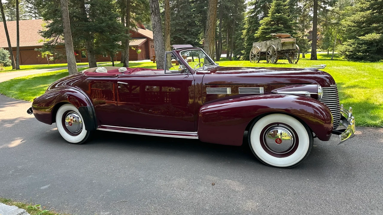 1940 Cadillac Series 62 1st Gen - Image 9 of 31