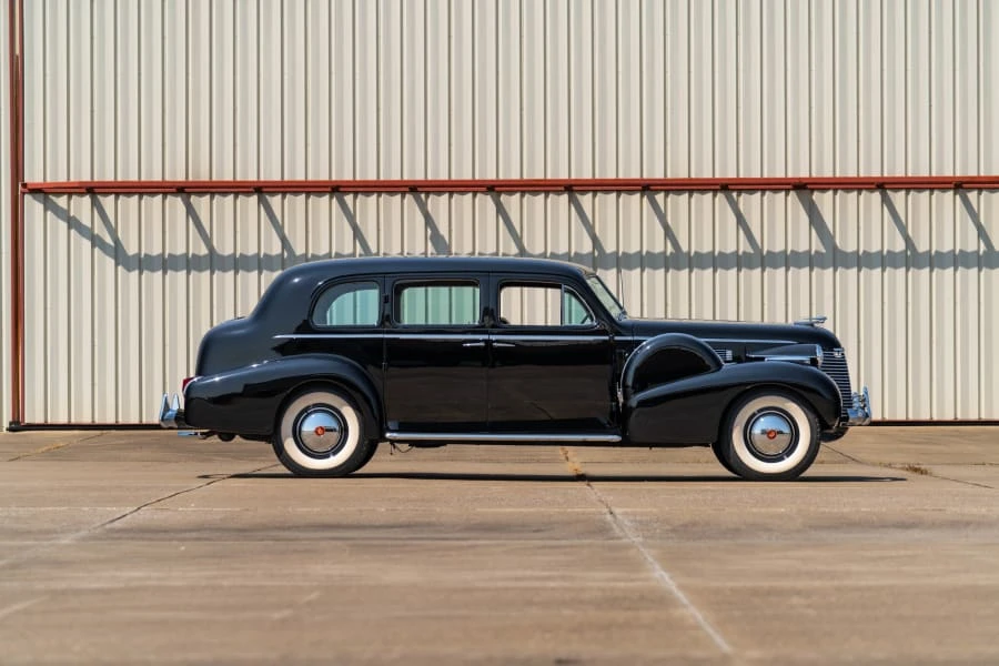 1940 Cadillac Series 70 & 75 - Image 2 of 27
