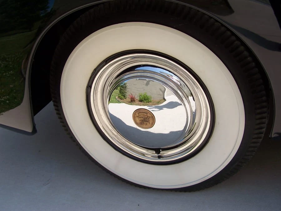 1940 Cadillac Series 70 & 75 - Image 11 of 12