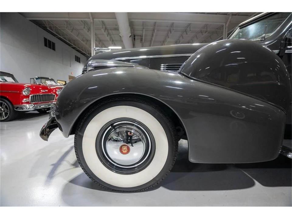 1940 Cadillac Series 62 1st Gen - Image 20 of 31