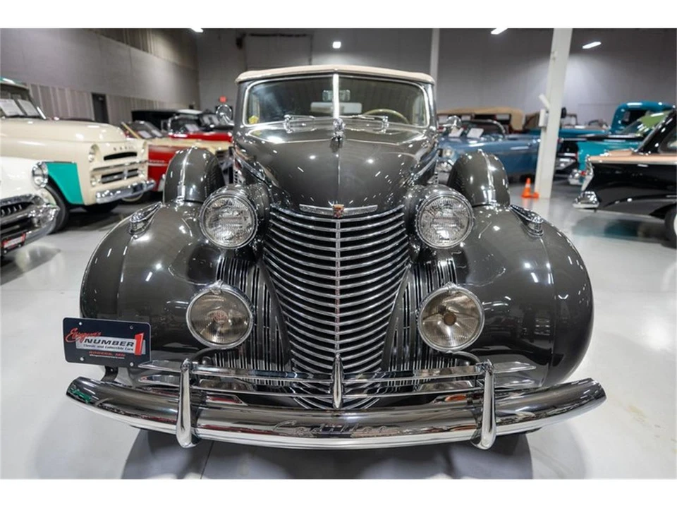 1940 Cadillac Series 62 1st Gen - Image 13 of 31