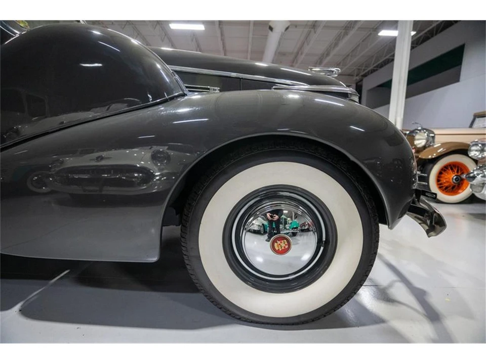 1940 Cadillac Series 62 1st Gen - Image 26 of 31
