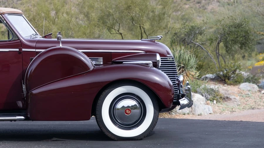 1940 Cadillac Series 70 & 75 - Image 17 of 20