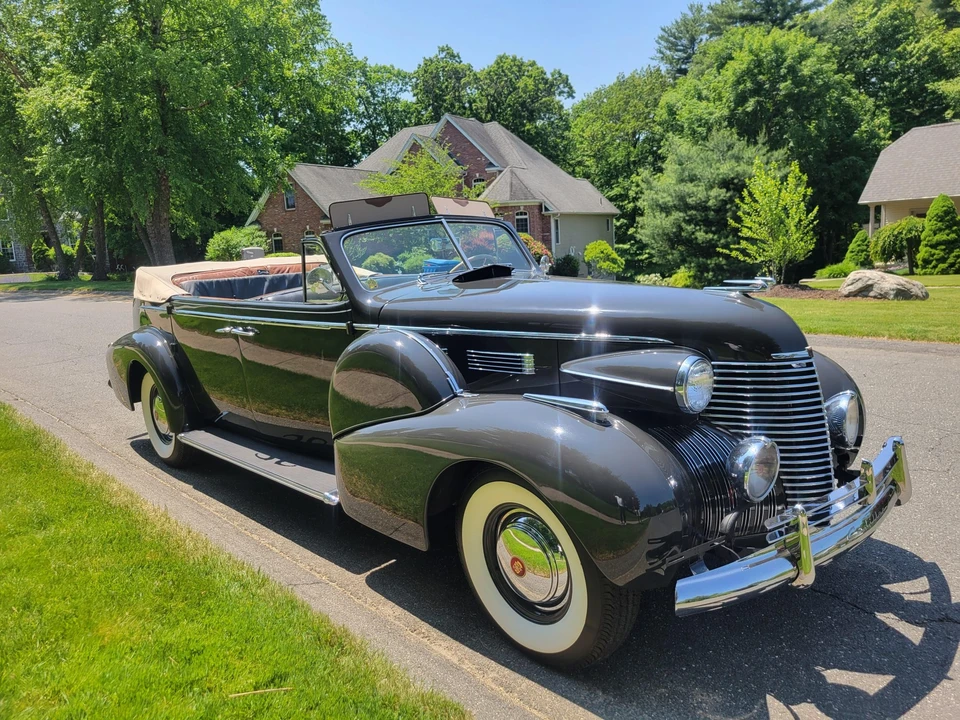 1940 Cadillac Series 70 & 75 - Image 29 of 31