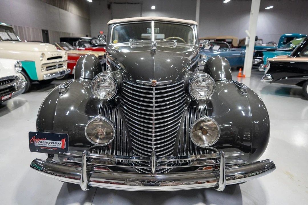 1940 Cadillac Series 70 & 75 - Image 14 of 21