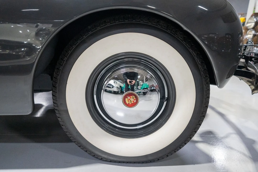 1940 Cadillac Series 62 1st Gen - Image 28 of 31