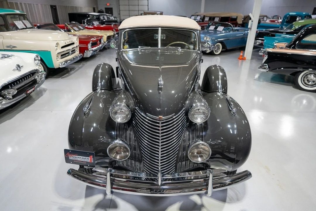 1940 Cadillac Series 62 1st Gen - Image 6 of 31