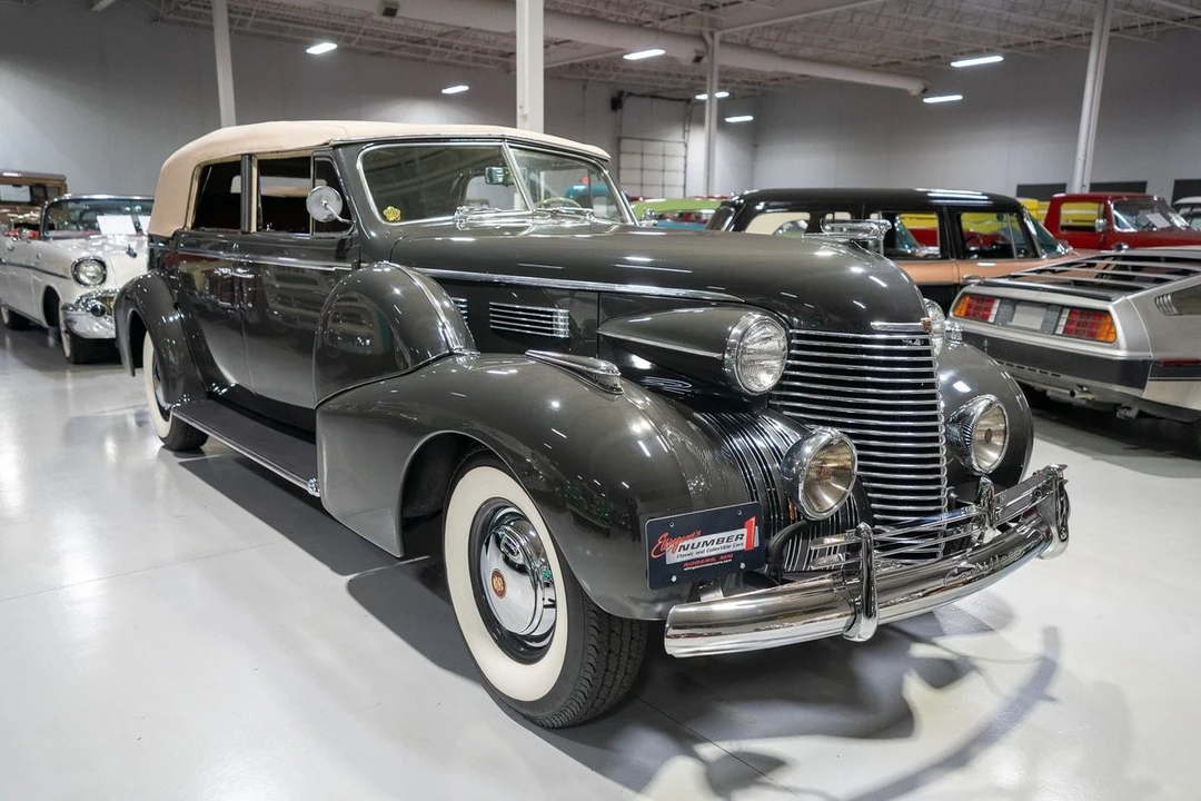 1940 Cadillac Series 62 1st Gen - Image 15 of 31