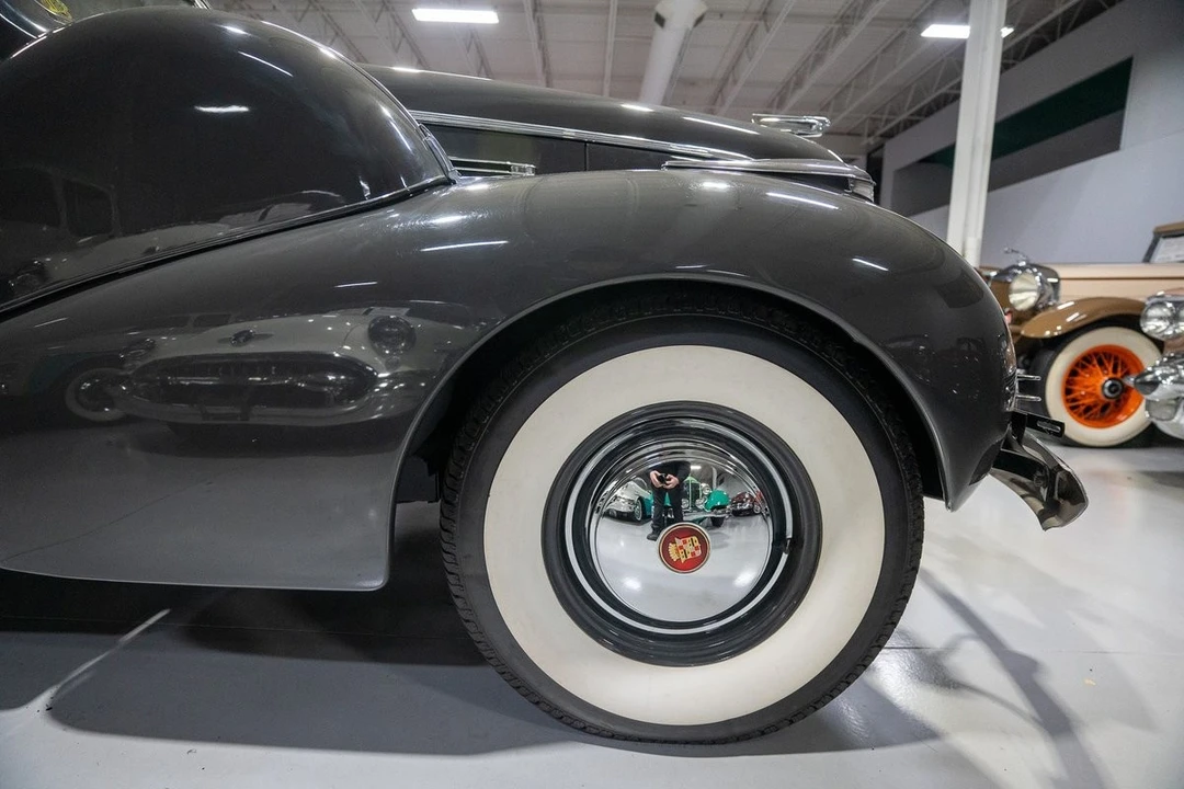 1940 Cadillac Series 62 1st Gen - Image 27 of 31