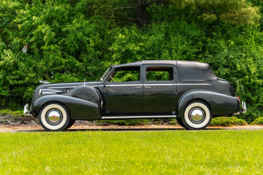 1940 Cadillac Series 70 & 75 - Image 2 of 31