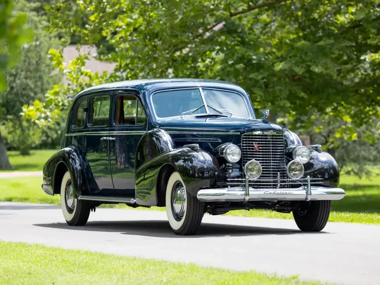 1940 Cadillac Series 70 & 75 - Image 2 of 31