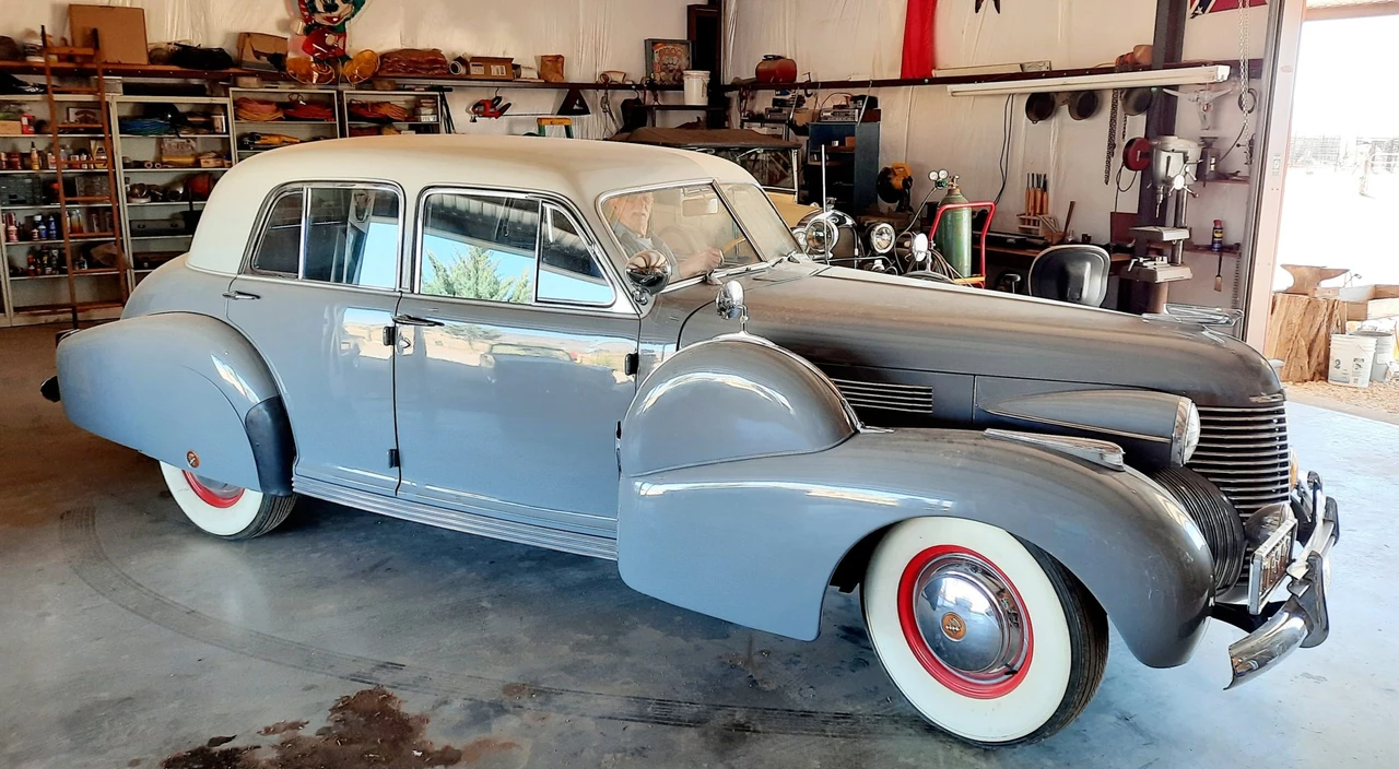1940 Cadillac Sixty Special - Image 3 of 31