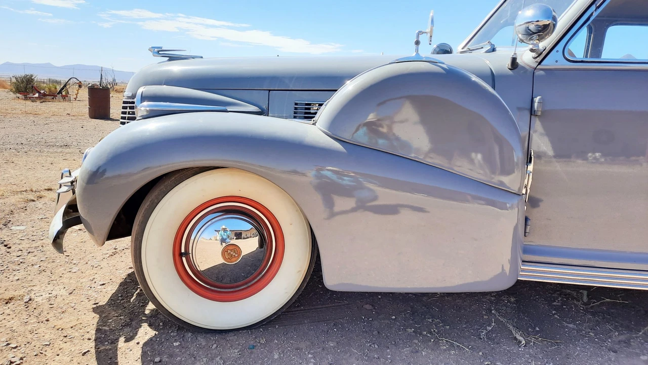 1940 Cadillac Sixty Special - Image 14 of 31