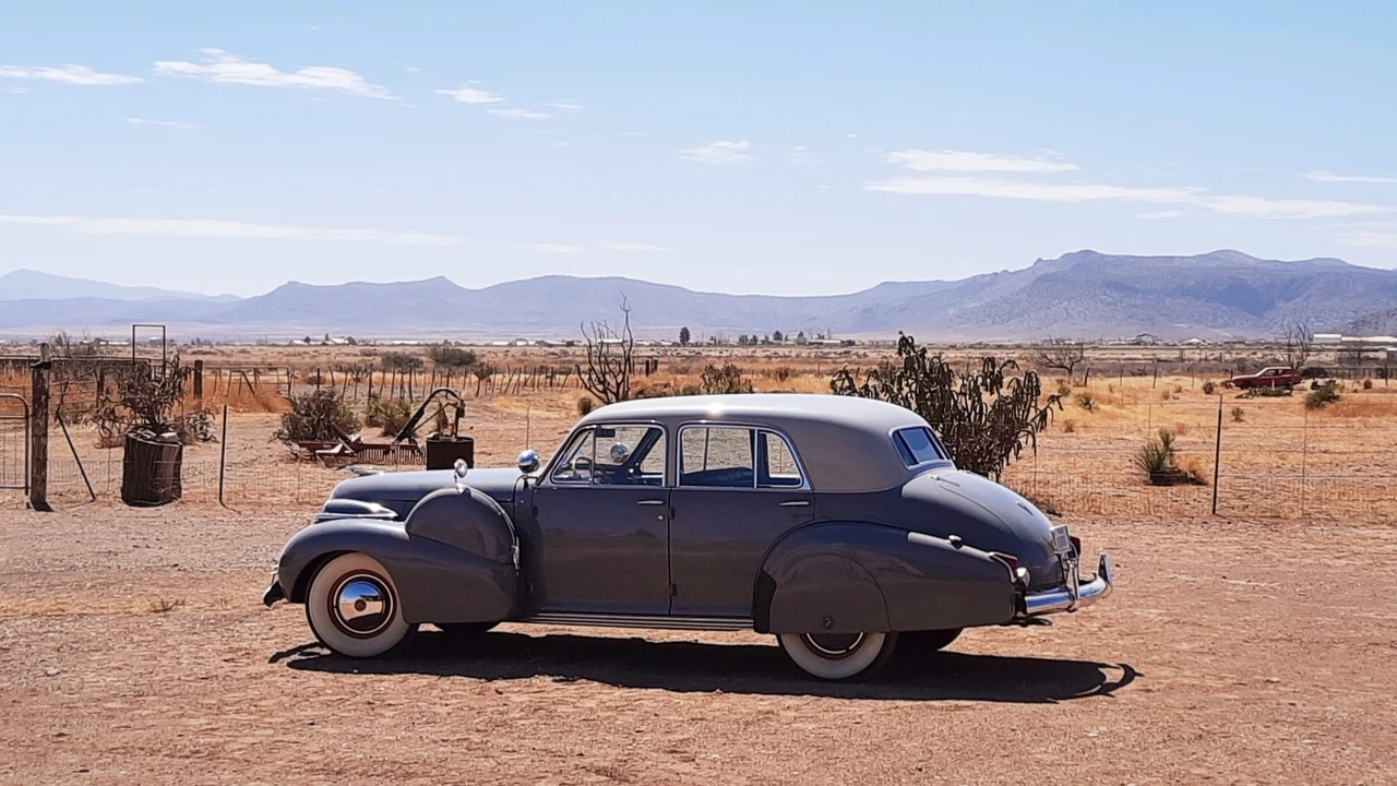 1940 Cadillac Sixty Special - Image 9 of 31