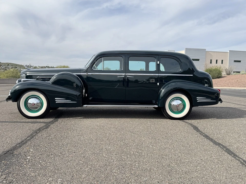 1940 Cadillac Series 70 & 75 - Image 6 of 31
