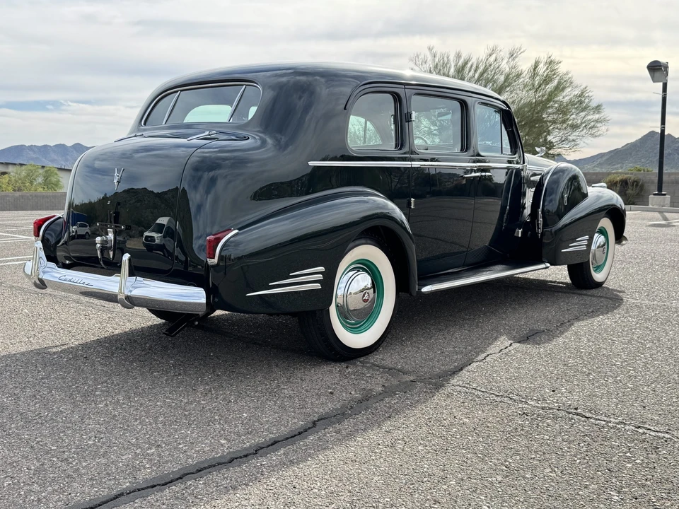 1940 Cadillac Series 70 & 75 - Image 10 of 31
