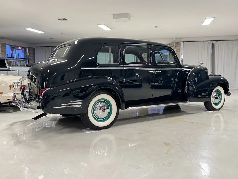 1940 Cadillac Series 70 & 75 - Image 25 of 31