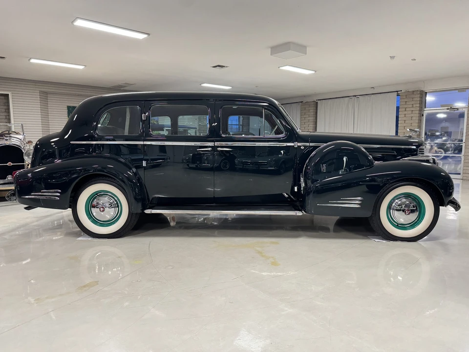 1940 Cadillac Series 70 & 75 - Image 26 of 31