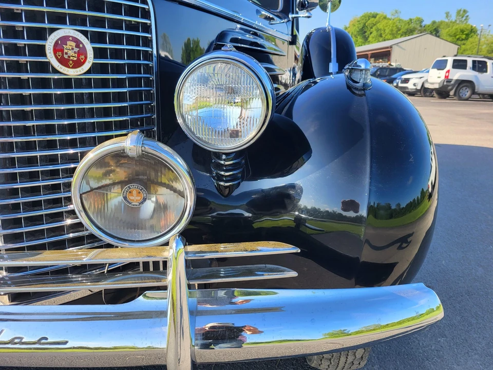 1940 Cadillac Series 70 & 75 - Image 19 of 31