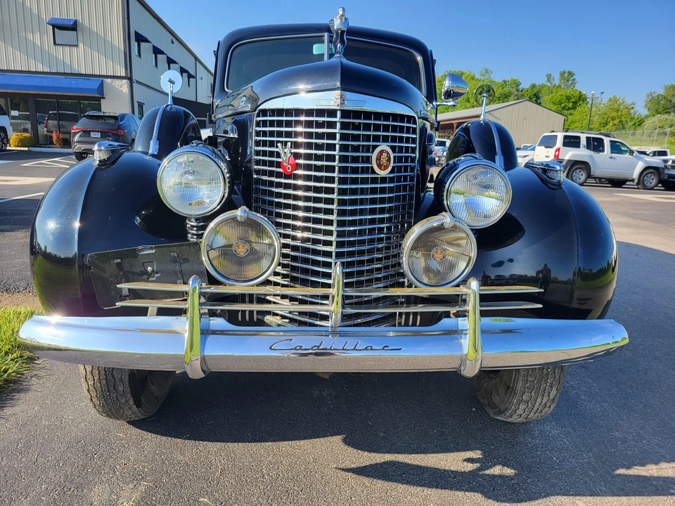 1940 Cadillac Series 70 & 75 - Image 4 of 31