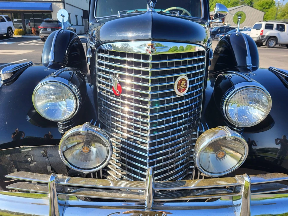 1940 Cadillac Series 70 & 75 - Image 18 of 31