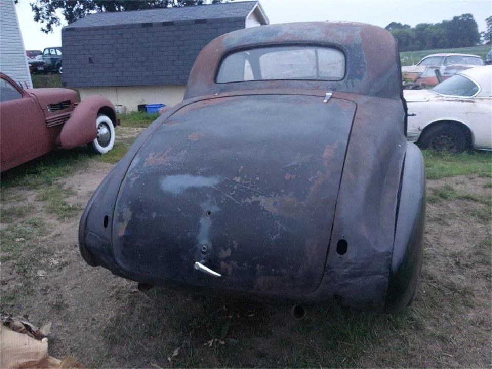 1940 Chevrolet Special & Deluxe & Fleetline - Image 4 of 10
