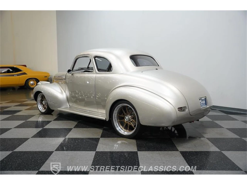 1940 Chevrolet Special & Deluxe & Fleetline - Image 8 of 31