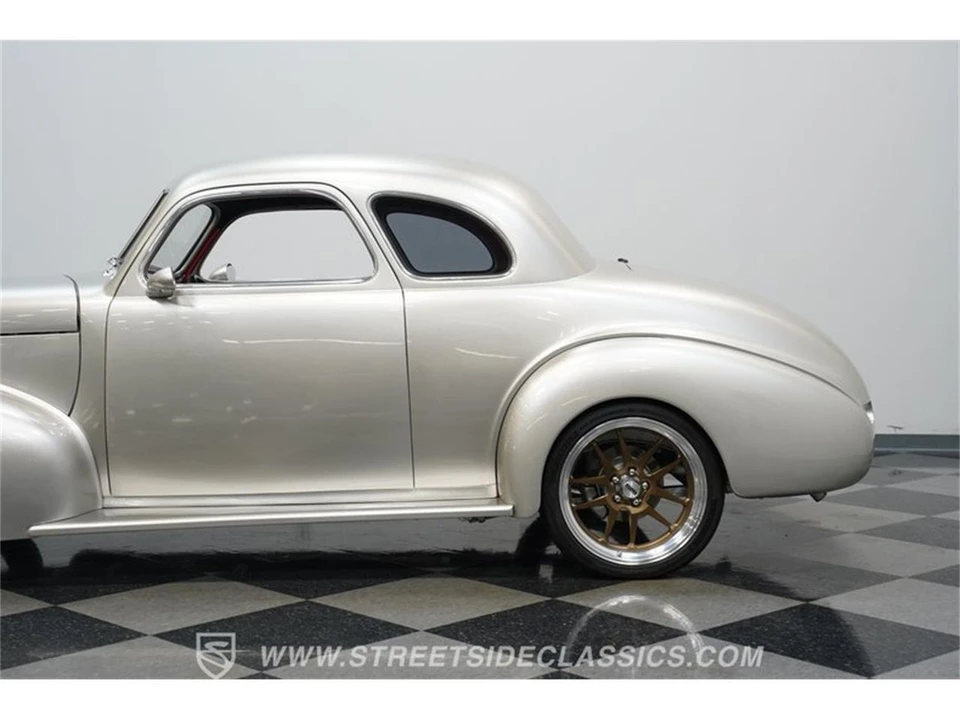 1940 Chevrolet Special & Deluxe & Fleetline - Image 22 of 31