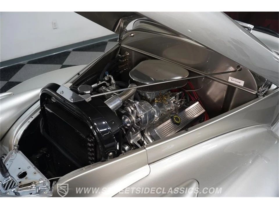 1940 Chevrolet Special & Deluxe & Fleetline - Image 30 of 31