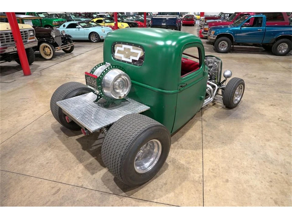 1940 Chevrolet Special & Deluxe & Fleetline - Image 17 of 31