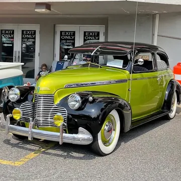 1940 Chevrolet Special Deluxe 2 Door Sedan