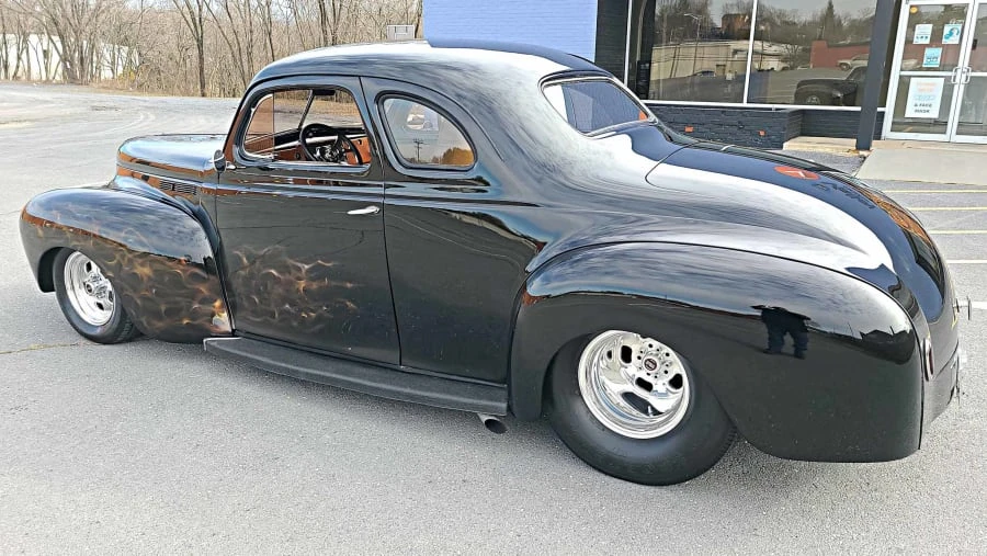1940 Chrysler New Yorker - Image 2 of 10
