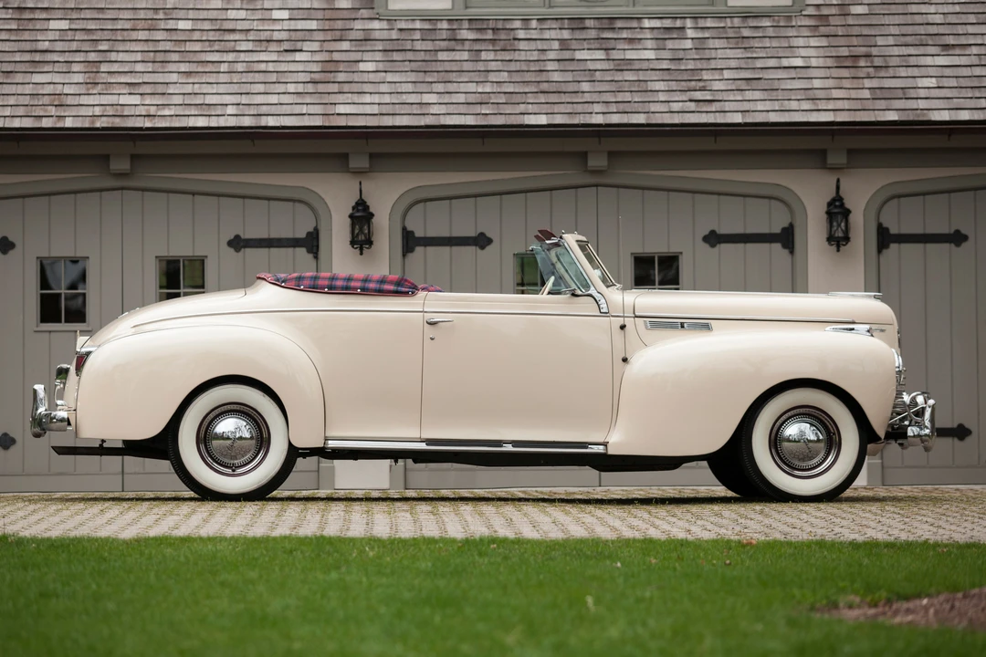1940 Chrysler New Yorker - Image 3 of 11