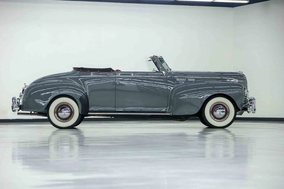 1940 Chrysler New Yorker - Image 10 of 31