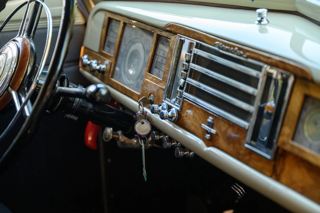 1940 Chrysler Windsor - Image 24 of 31