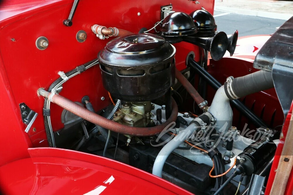 1940 Diamond T - Image 2 of 31