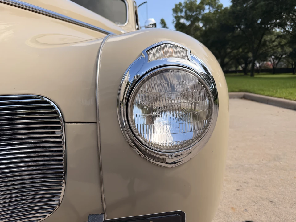 1940 DeSoto - Image 29 of 31