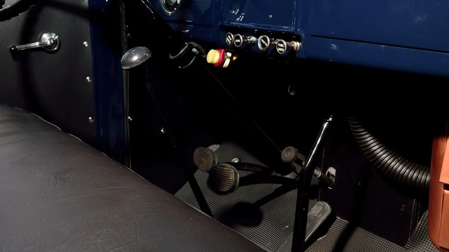 1940 Dodge T/V/W Series - Image 12 of 14